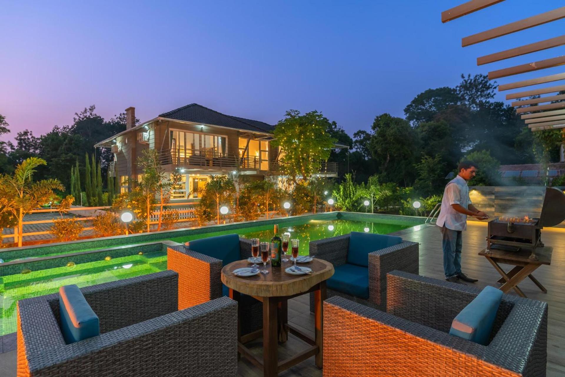 Coffee & Mist Luxury Villa- Comp Breakfast, Pool, Lounge, And Coffee Estate By Stayvista Мадикери Экстерьер фото